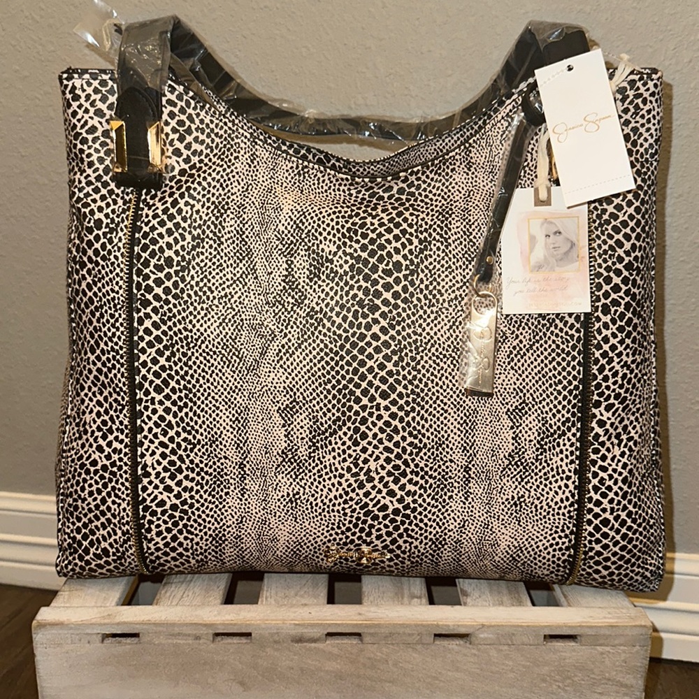Jessica Simpson purse
